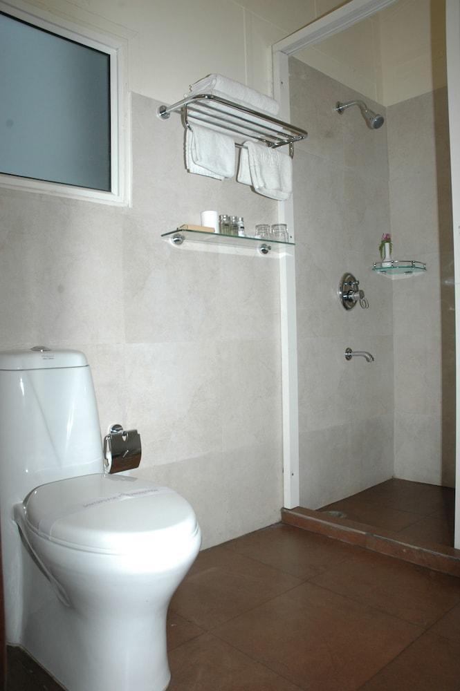 Aamod Resort Шимла Экстерьер фото