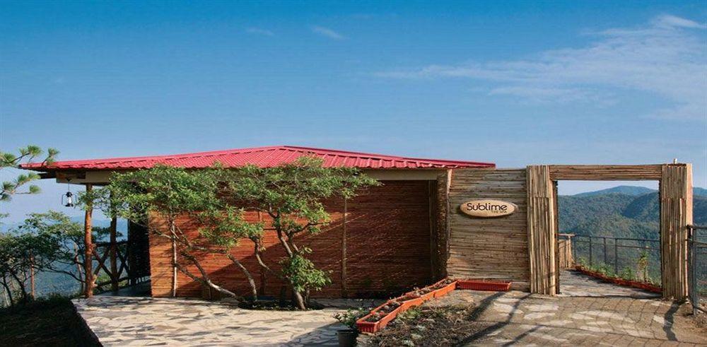 Aamod Resort Шимла Экстерьер фото