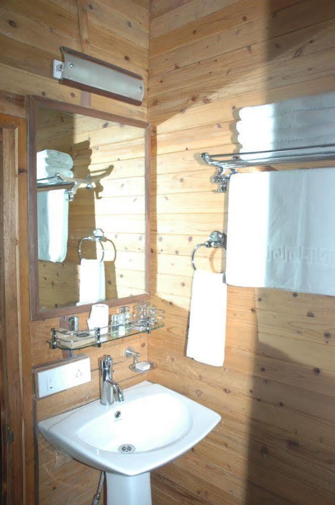 Aamod Resort Шимла Экстерьер фото