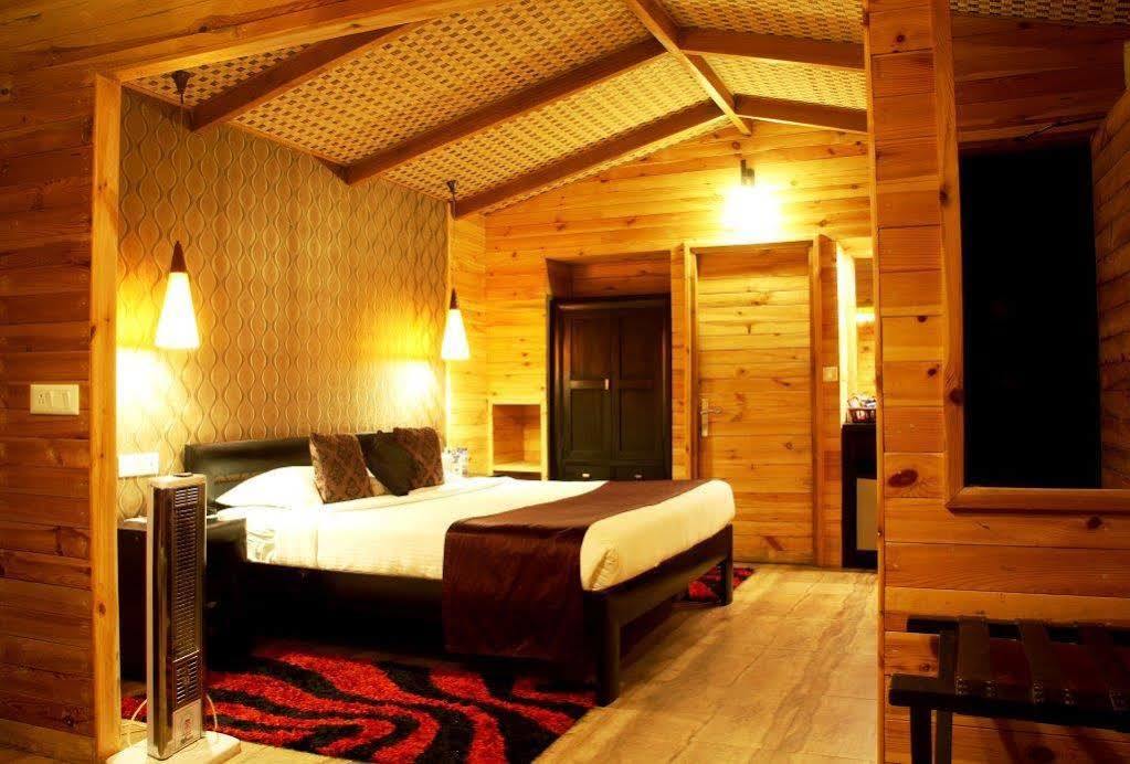 Aamod Resort Шимла Экстерьер фото